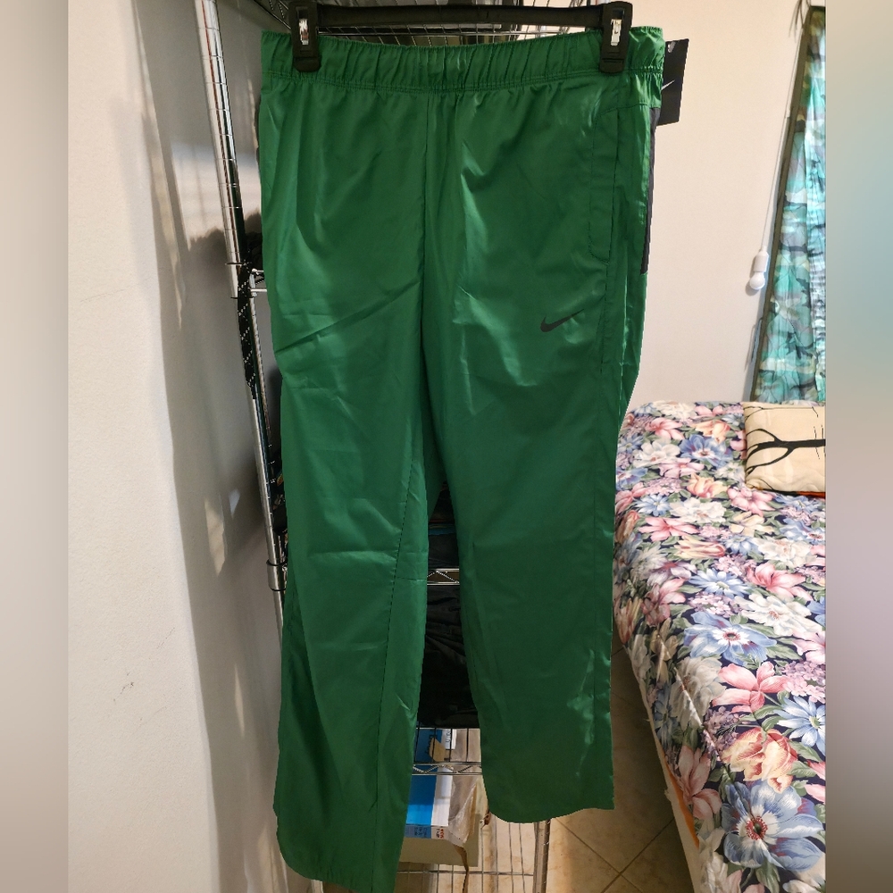 Nike women's storm fit Green athletic pants